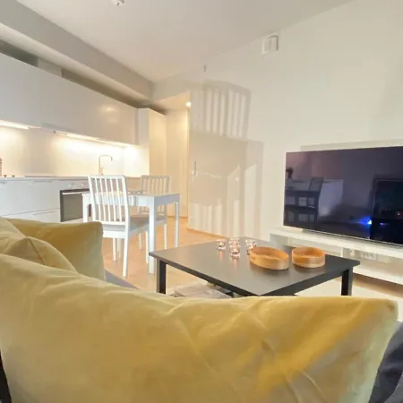 Merinaekoealalla Kaksio 12 Floor Apartment Helsinki
